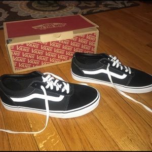 • Vans Old Skool • Black/White